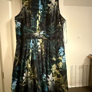 Ted Baker Floral Sleeveless Dress - Black and Green - size 5